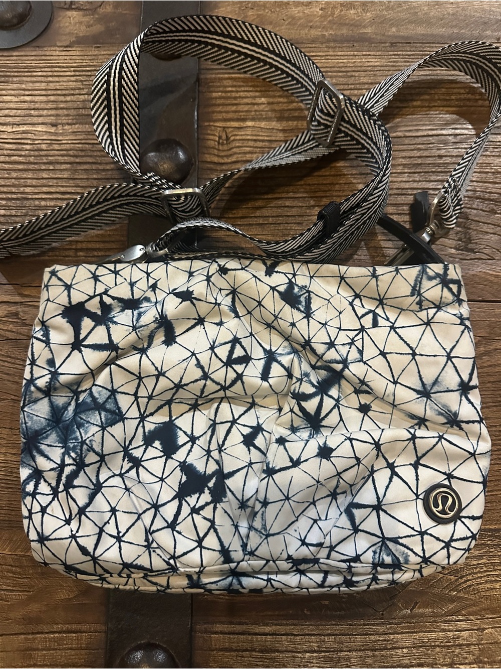 lululemon athletica Navy and Cream Tie-Dye Crossbody Bag